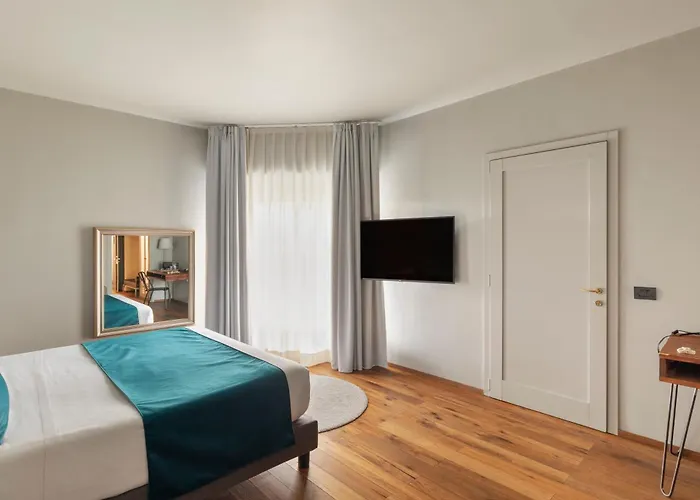 Hotel Living Milano 4*