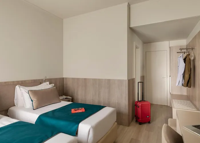 Living Milano Hotel 4*