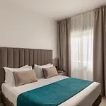 Living Milano Hotel 4*