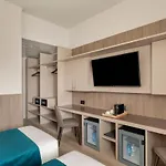 Living Milano 4*