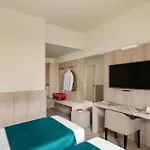 Living Milano 4*