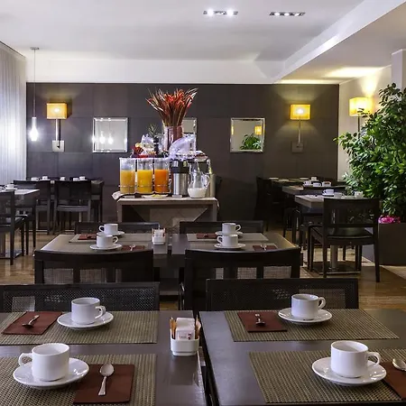 Living Milano 4*