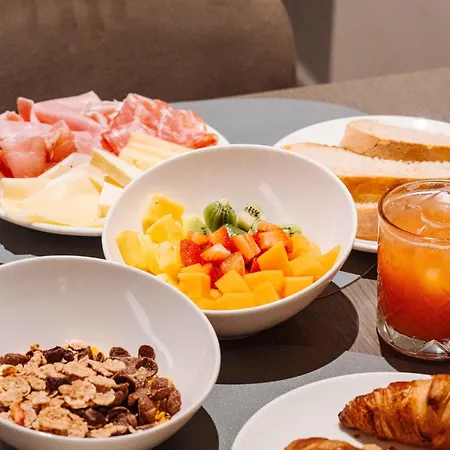 Hotel Living Milano 4*