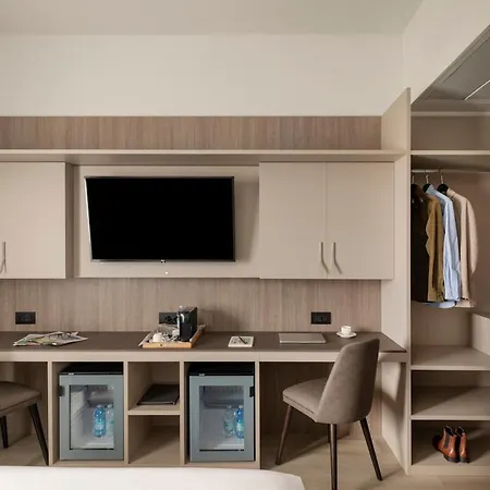 ホテル Living Milano 4*