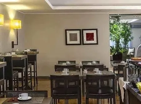 Living Milano 4*