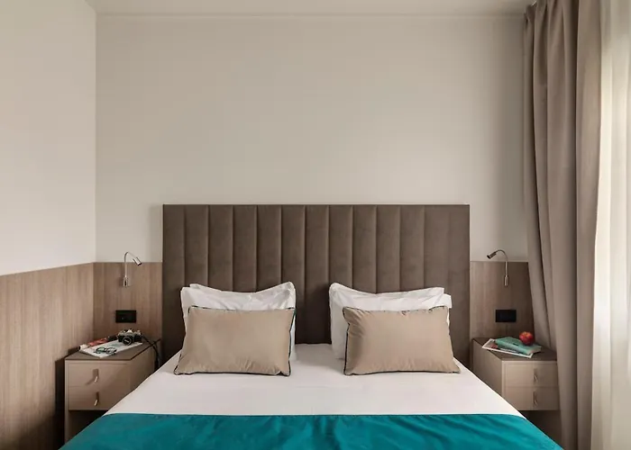 Living Milano 4*
