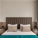 Living Milano 4*