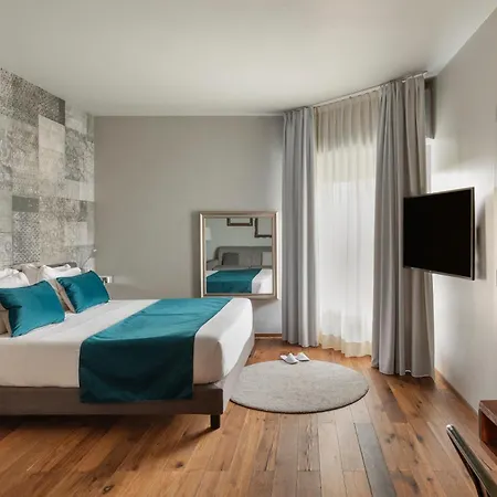 Living Milano Szálloda 4*